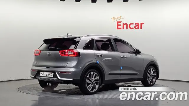 Kia Niro 2019 thumb 2