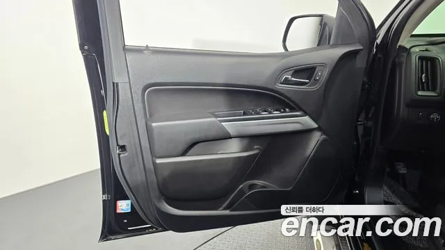 Chevrolet Colorado 2021 thumb 2