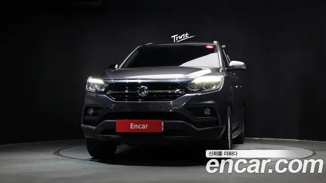 KGM Rexton 2018 thumb 12
