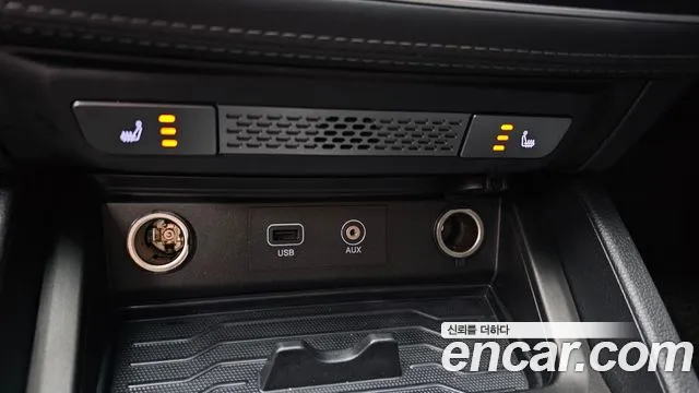 KGM Rexton 2018 thumb 2