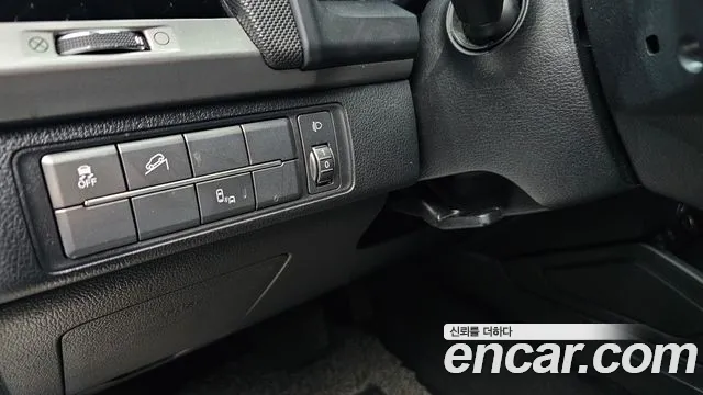 KGM Rexton 2018 thumb 10