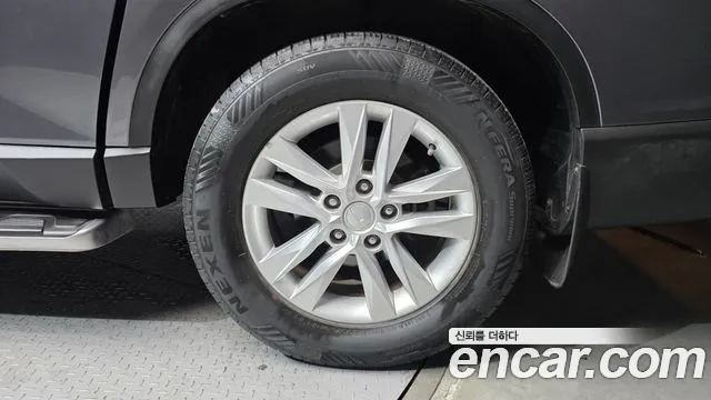 KGM Rexton 2018 thumb 9