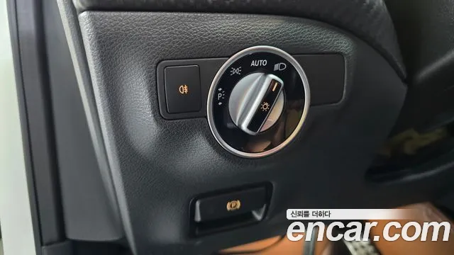 Mercedes-Benz A-Class 2017 thumb 6