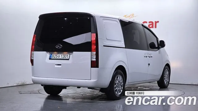 Hyundai Staria 2022 thumb 9