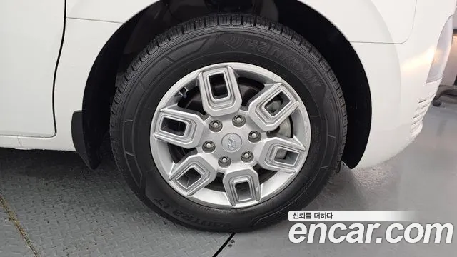 Hyundai Staria 2022 thumb 5