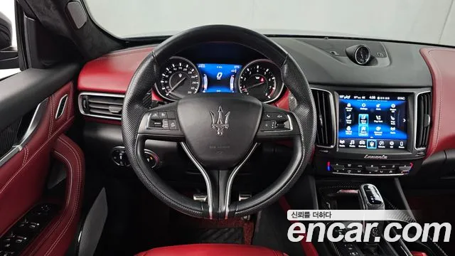 Maserati Levante 2019 thumb 6