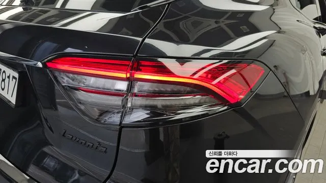 Maserati Levante 2019 thumb 11