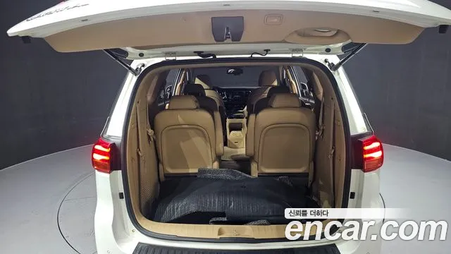 Kia Carnival 2019 thumb 8