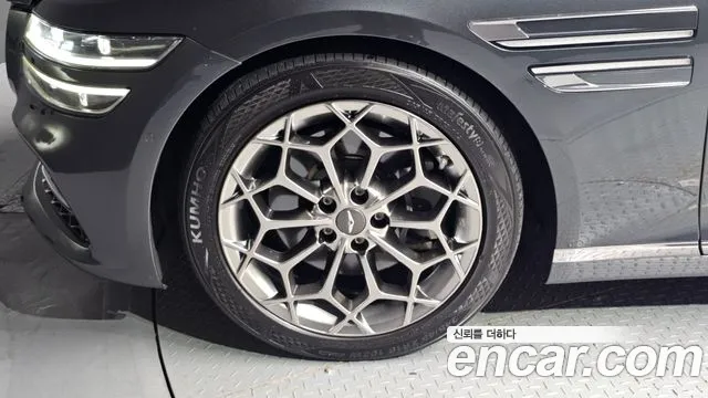 Genesis G80 2020 thumb 12