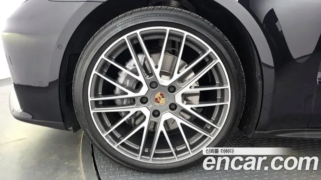 Porsche Panamera 2024 thumb 3