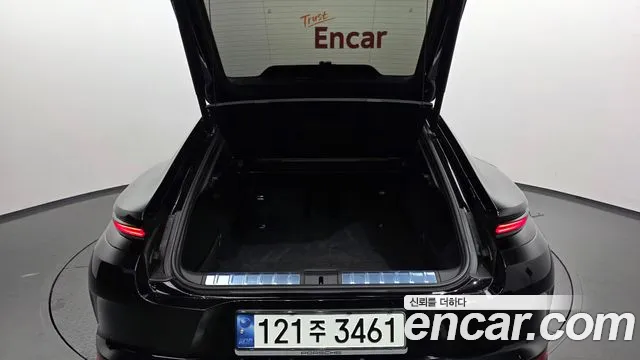 Porsche Panamera 2024 thumb 7