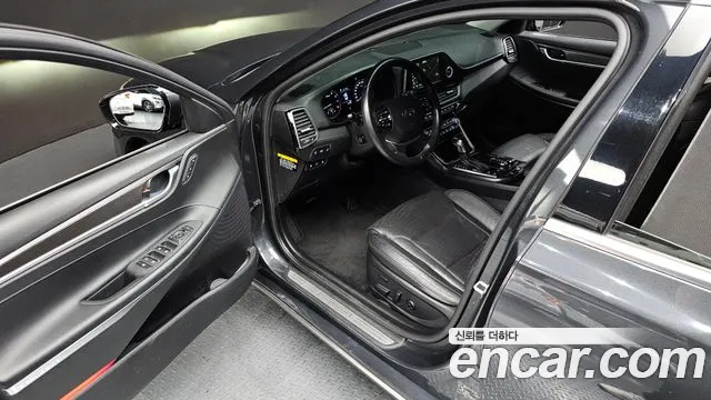 Hyundai Grandeur 2017 thumb 9