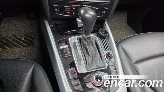 Audi Q5 2012 thumb 9