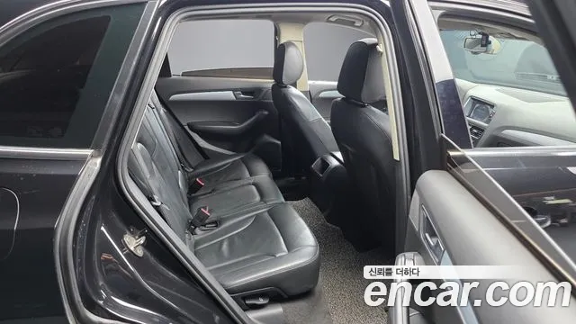 Audi Q5 2012 thumb 8