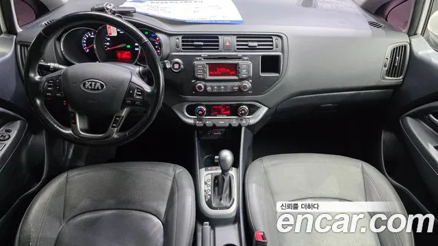 Kia Pride 2014 thumb 11