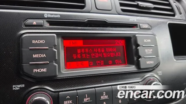 Kia Pride 2014 thumb 2