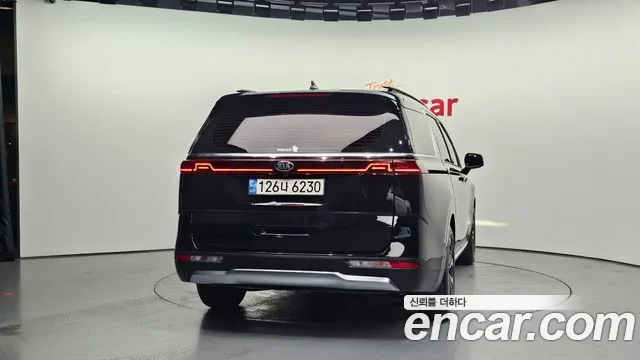 Kia Carnival 2021 thumb 8
