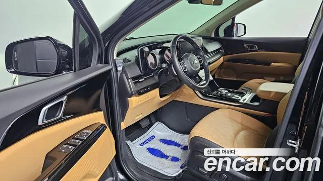 Kia Carnival 2021 thumb 7
