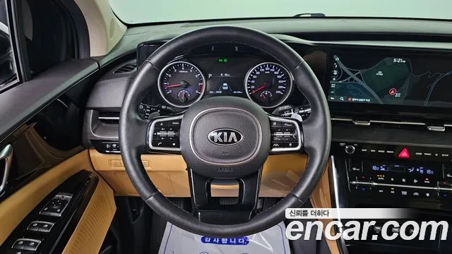 Kia Carnival 2021 thumb 12