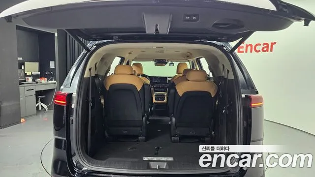 Kia Carnival 2021 thumb 5