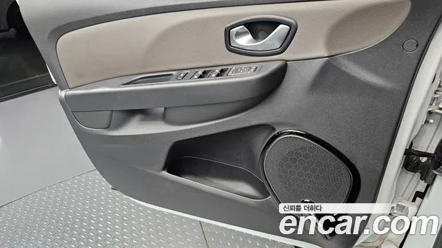 Renault Clio 2019 thumb 12
