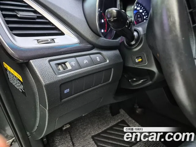 Hyundai Санта Фе 2015 thumb 6