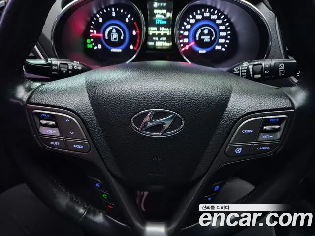 Hyundai Санта Фе 2015 thumb 12