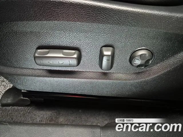 Hyundai Санта Фе 2015 thumb 7