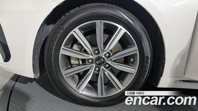 Kia K5 2018 thumb 3