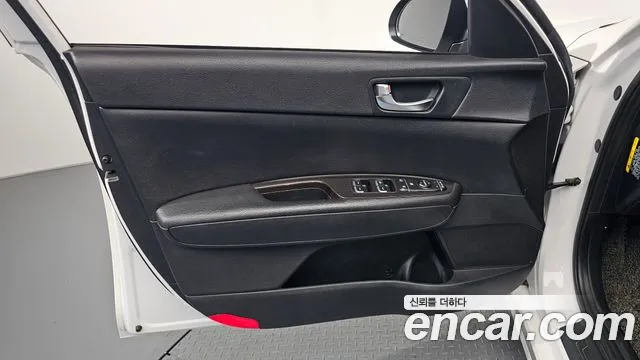 Kia K5 2018 thumb 10
