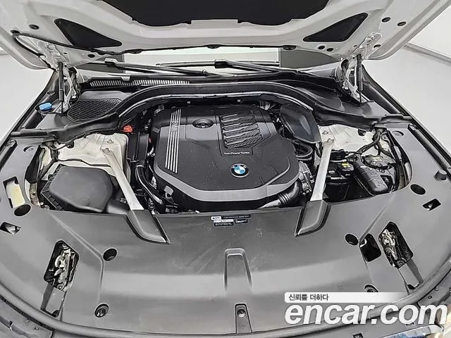BMW 6 серии Gran Turismo 2019 thumb 5