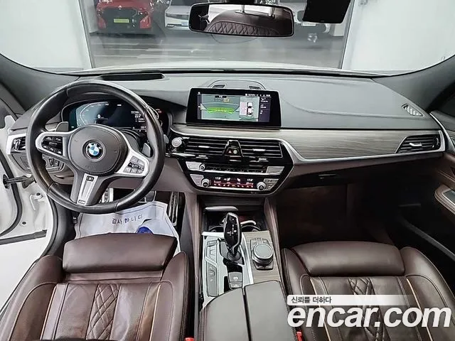 BMW 6 серии Gran Turismo 2019 thumb 12