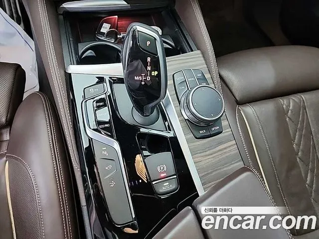 BMW 6 серии Gran Turismo 2019 thumb 10