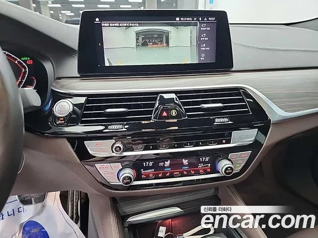 BMW 6 серии Gran Turismo 2019 thumb 7