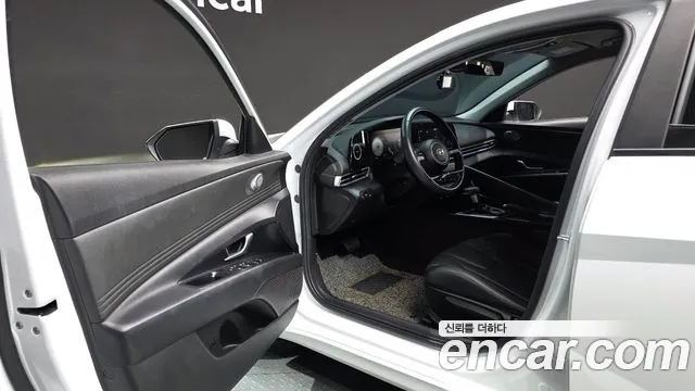 Hyundai Elantra 2020 thumb 4
