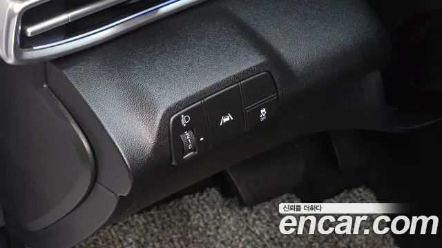 Hyundai Elantra 2020 thumb 2