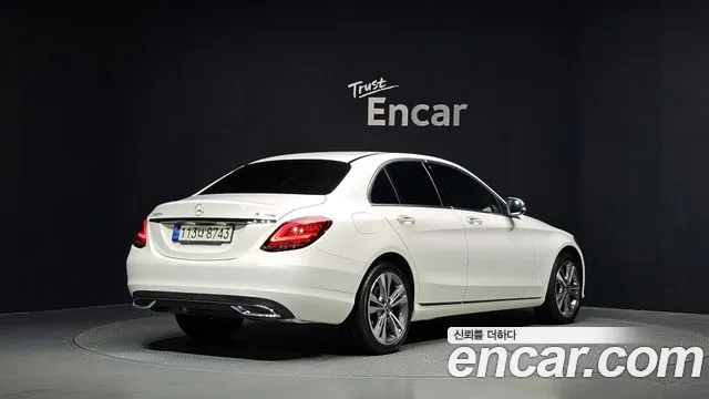 Mercedes-Benz C-Class 2021 thumb 4
