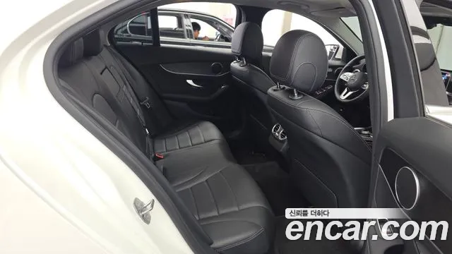 Mercedes-Benz C-Class 2021 thumb 7