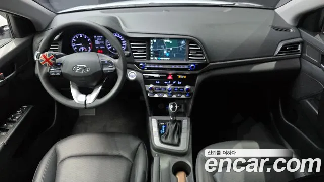 Hyundai Elantra 2018 thumb 3