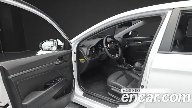 Hyundai Elantra 2018 thumb 8