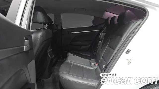 Hyundai Elantra 2018 thumb 12
