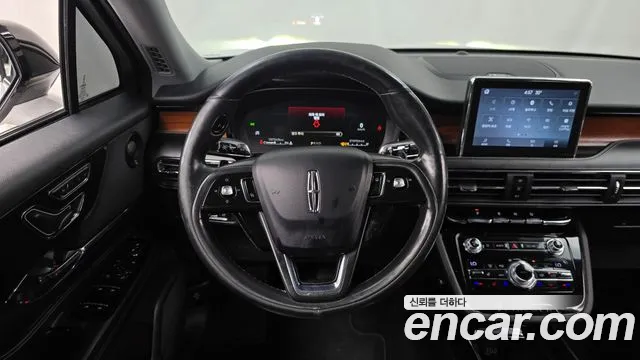 Lincoln Corsair 2020 thumb 7