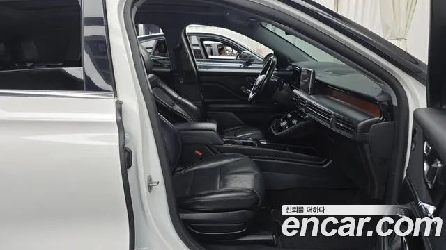Lincoln Corsair 2020 thumb 9