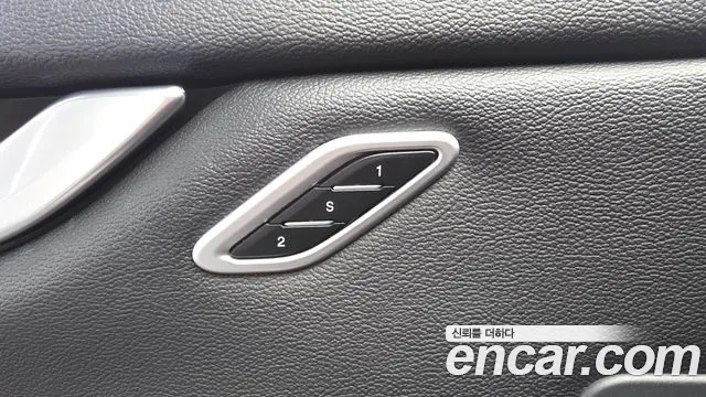 Maserati Ghibli 2019 thumb 7