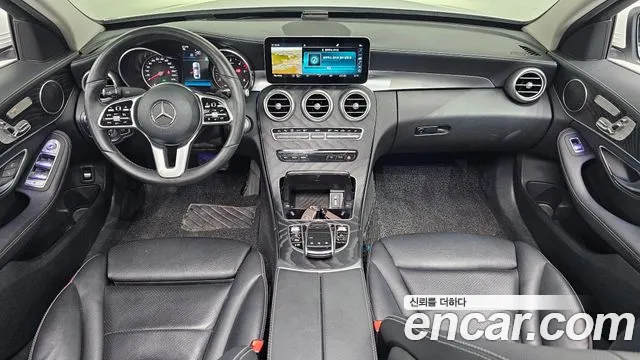 Mercedes-Benz C-Class 2019 thumb 3