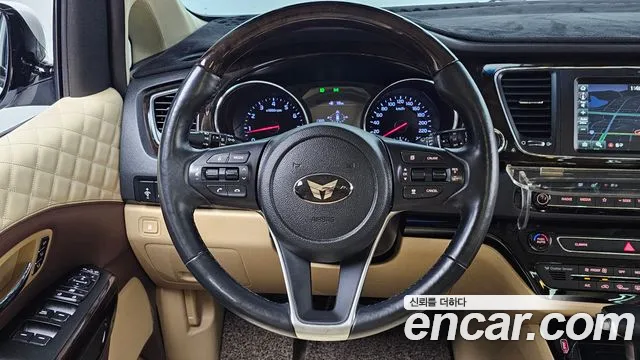 Kia Carnival 2020 thumb 6