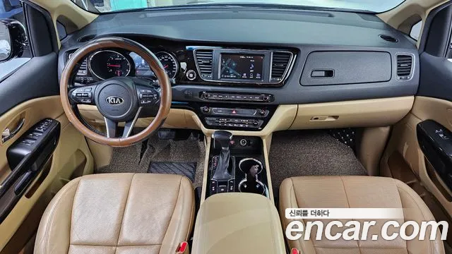 Kia Carnival 2018 thumb 7