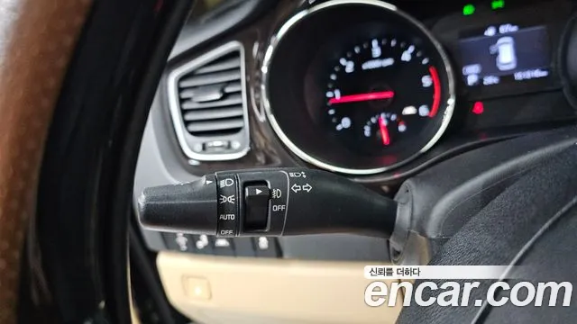 Kia Carnival 2018 thumb 8