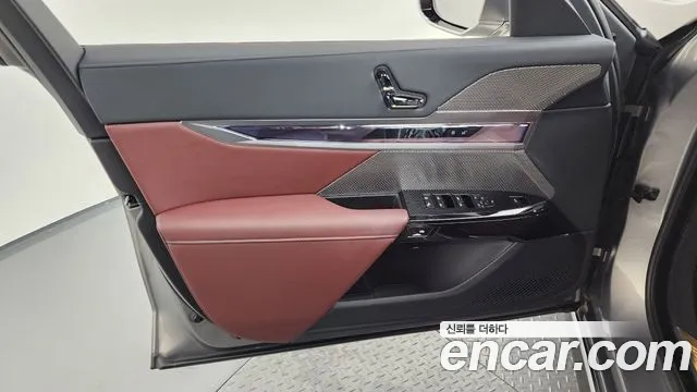 BMW 7 серии 2025 thumb 11