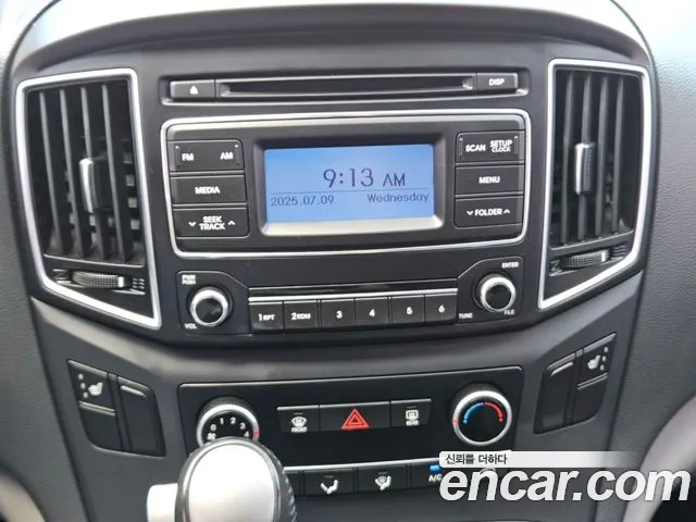 Hyundai Staria 2018 thumb 2